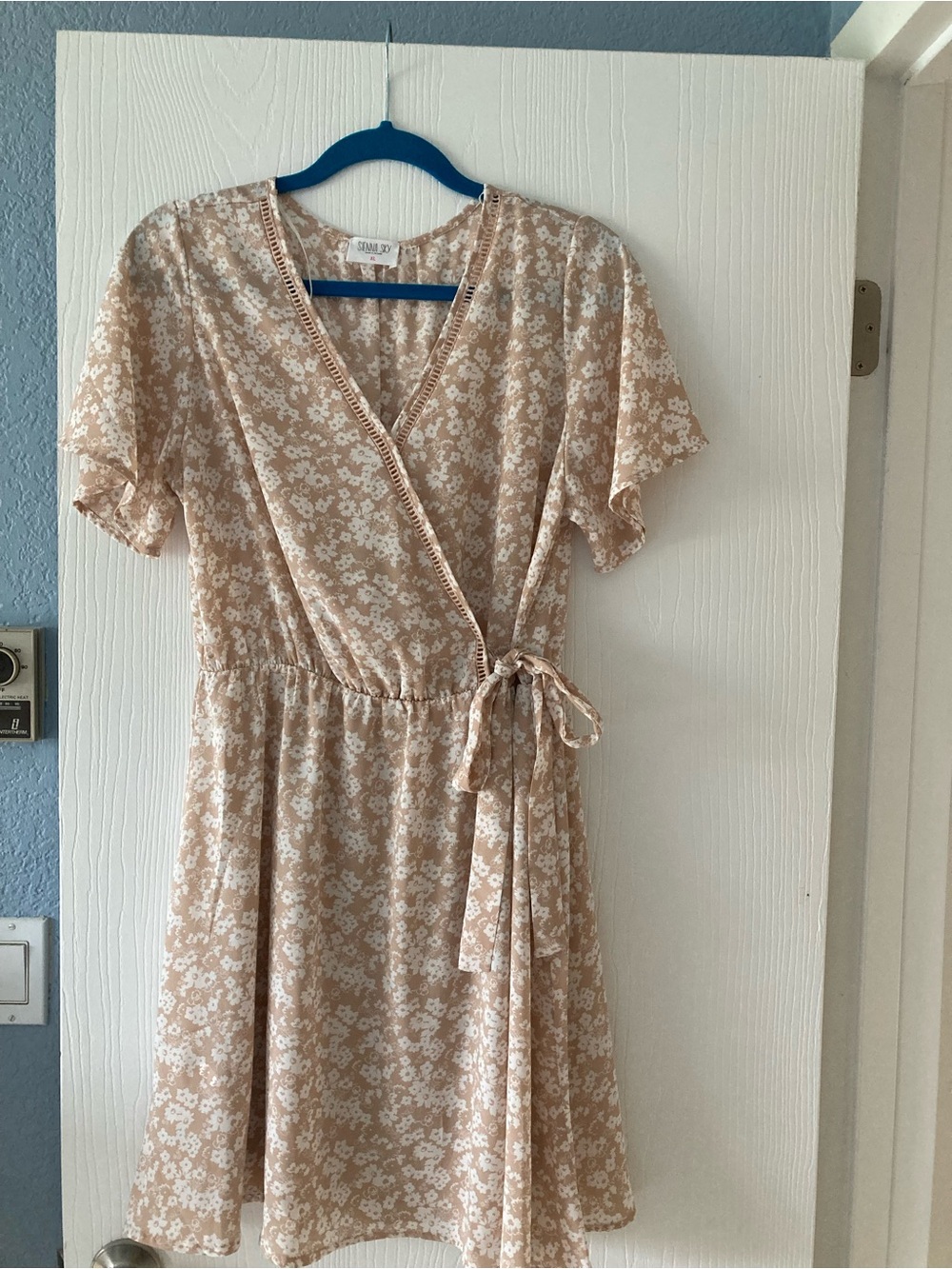 Sienna Sky Cream Floral Wrap Midi Dress